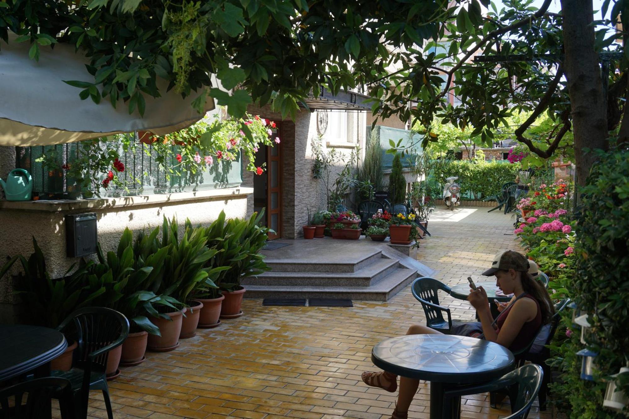 Guest House Lambovi Νεσέμπαρ Εξωτερικό φωτογραφία